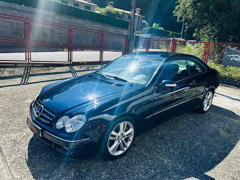 Usado Mercedes CLK320 Avantgarde 224 CV (164 kW) 2005 Azul Coupe