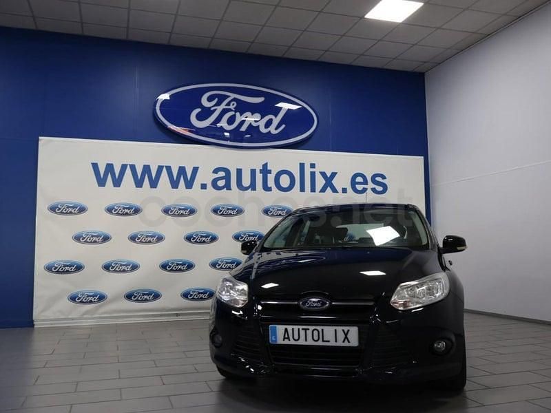 Usado Ford Focus Trend 125 CV (91 kW) 2013 Negro Berlina