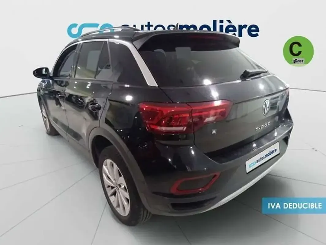Usado VW T-Roc Life 110 CV (80 kW) 2023 Negro SUV