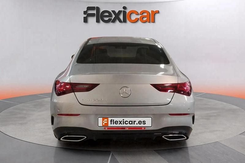 Usado Mercedes CLA220 190 CV (139 kW) 2025 Gris Berlina