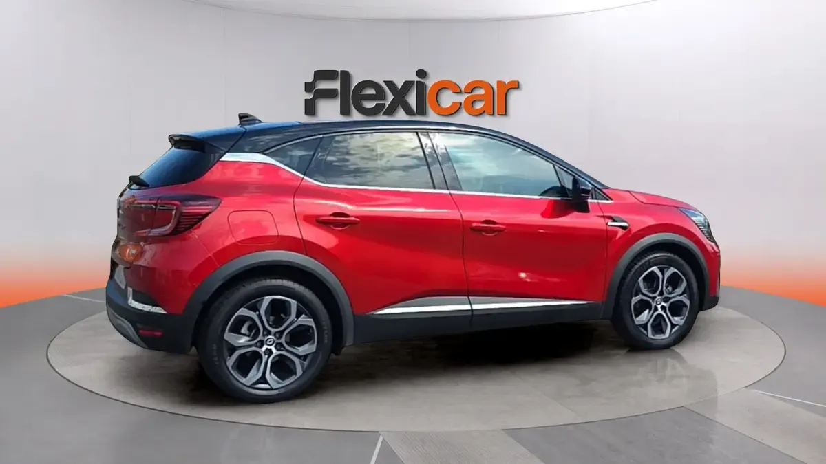 Usado Renault Captur Intens 145 CV (106 kW) 2022 Rojo SUV