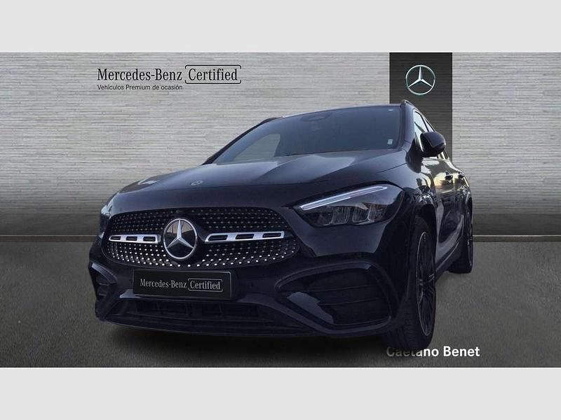 Usado Mercedes GLA200 163 CV (119 kW) 2025 Negro SUV