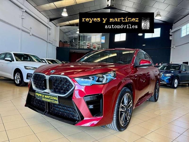 Burdeos Usado 2025 BMW X2 M Sport SUV | 43.999 € - Imagen 1/4