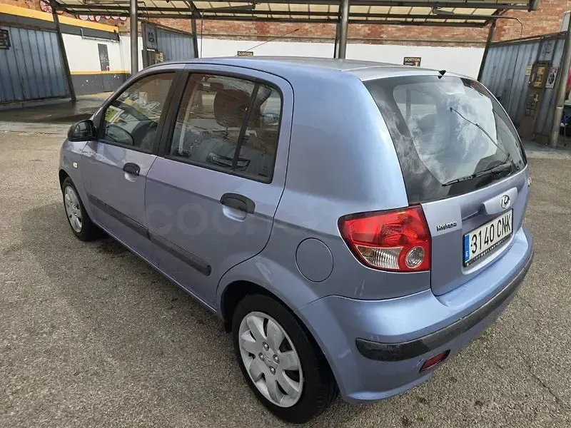 Usado Hyundai Getz 82 CV (60 kW) 2003 Azul Utilitario