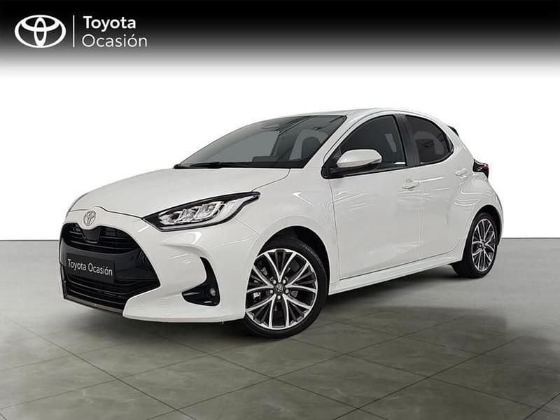 Usado Toyota Yaris Style 116 CV (85 kW) 2024 Blanco Utilitario