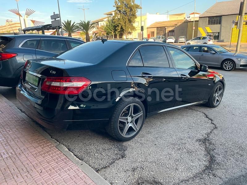 Usado Mercedes E220 170 CV (125 kW) 2009 Negro Berlina