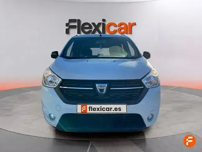 Usado Dacia Lodgy Comfort 95 CV (69 kW) 2021 Blanco Monovolumen