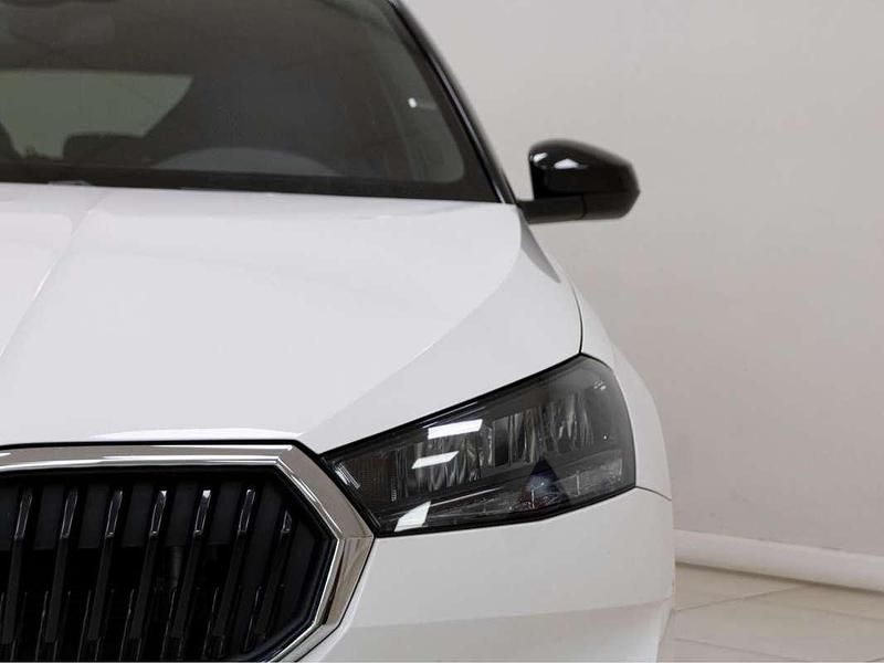 Usado Skoda Fabia Style 110 CV (80 kW) 2022 Blanco Utilitario