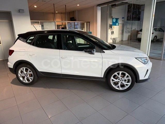 Blanco Usado 2024 Seat Arona FR SUV | 21.600 € (Precio justo) - Imagen 1/4