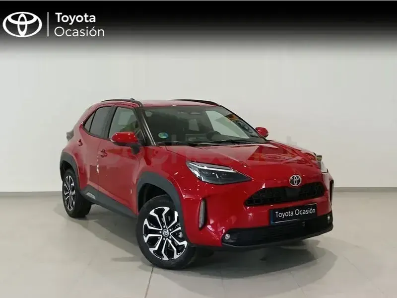 Usado Toyota Yaris Cross Active 130 CV (95 kW) 2025 Granate SUV