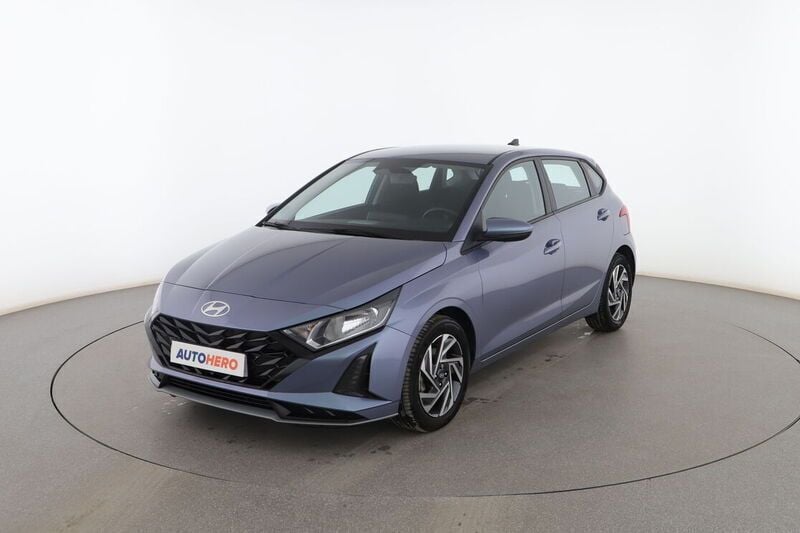 Azul Usado 2024 Hyundai i20 Utilitario | 17.099 € (Precio justo) - Imagen 1/4