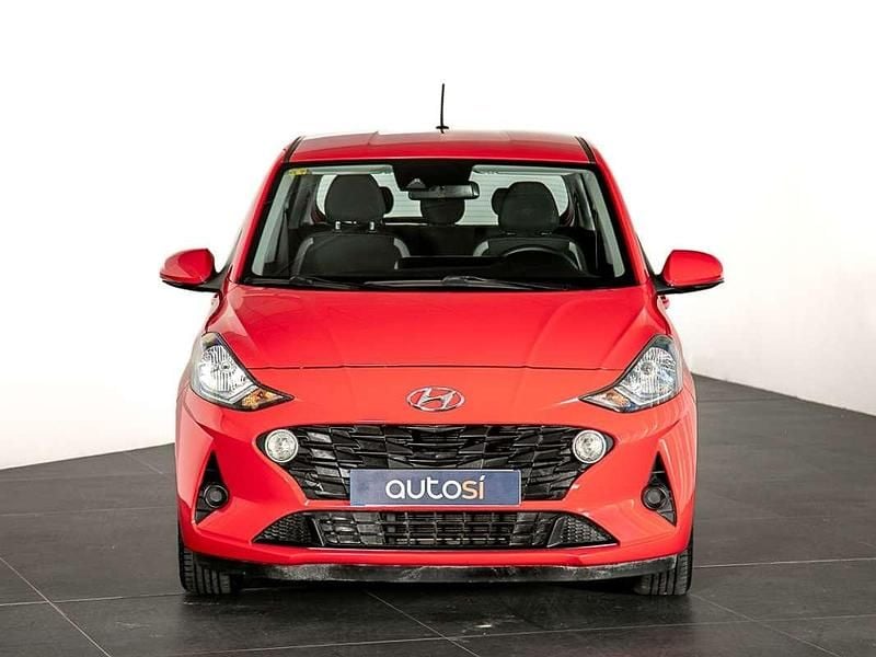 Usado Hyundai i10 67 CV (49 kW) 2020 Rojo Utilitario