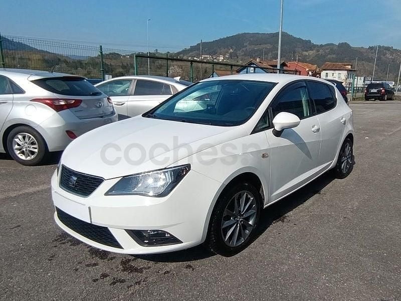 Usado Seat Ibiza I-Tech 90 CV (66 kW) 2015 Blanco Berlina