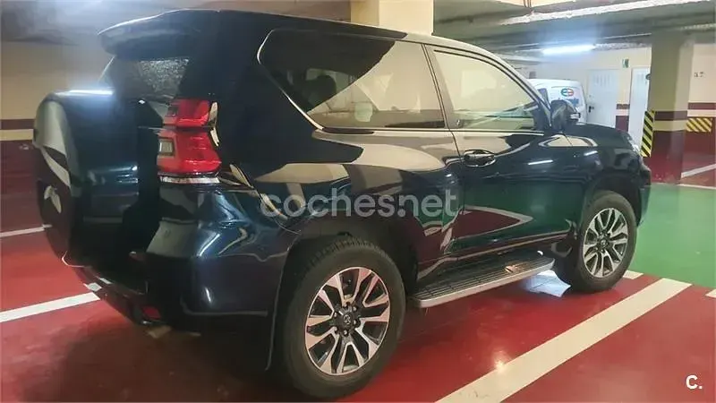 Usado Toyota Land Cruiser 204 CV (150 kW) 2022 Azul SUV