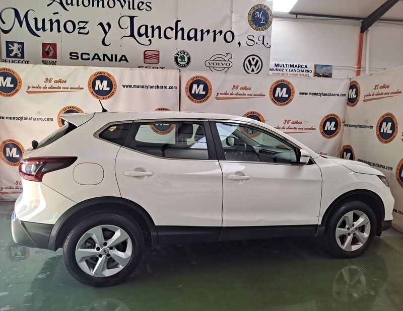 Usado Nissan Qashqai Acenta 115 CV (84 kW) 2021 Blanco SUV