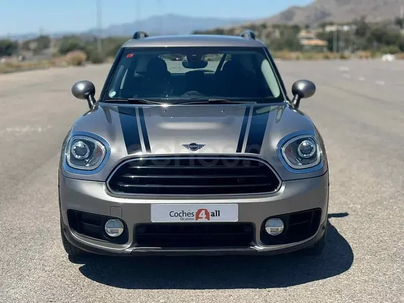 Begagnad Mini Cooper Countryman 136 HK (100 kW) 2019 Grå SUV
