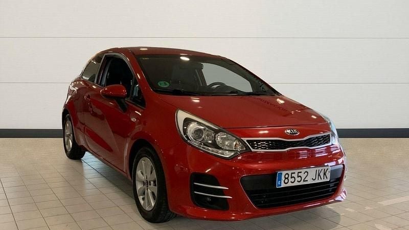 Rojo Usado 2015 Kia Rio Utilitario | 8500 € (Precio justo) - Imagen 1/1