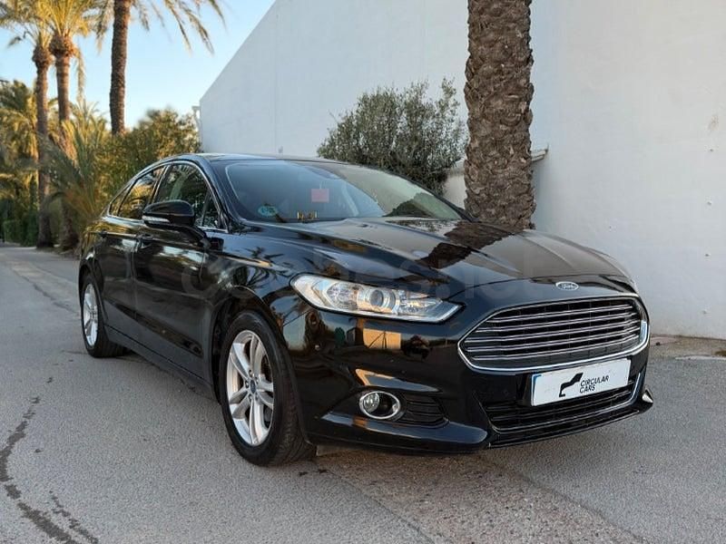 Usado Ford Mondeo Titanium 150 CV (110 kW) 2017 Negro Berlina
