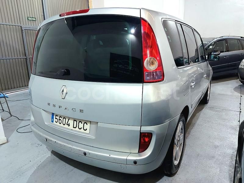 Usado Renault Espace Privilege 150 CV (110 kW) 2004 Gris / plata Monovolumen