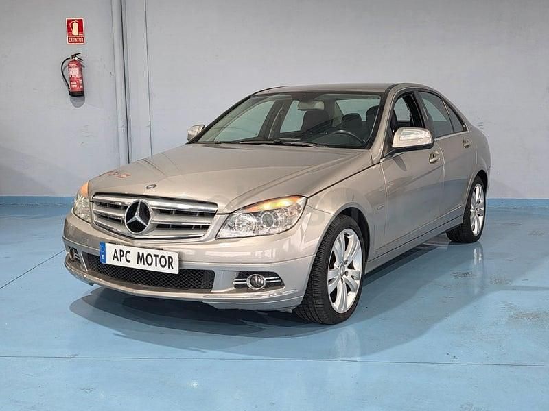 Usado Mercedes C200 Avantgarde 136 CV (100 kW) 2007 Beige Berlina