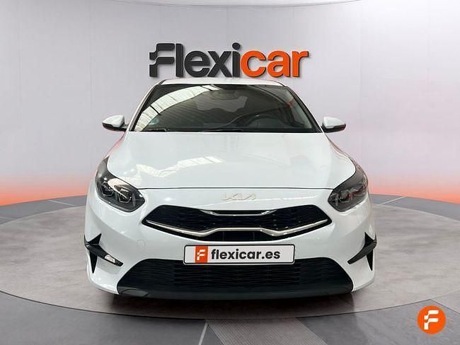 Usado Kia Ceed 120 CV (88 kW) 2022 Blanco Utilitario