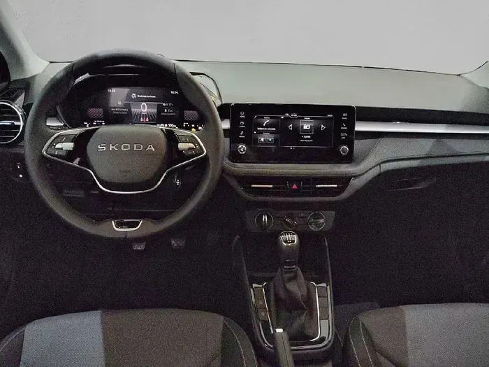 Usado Skoda Fabia Selection 80 CV (58 kW) 2025 Blanco Utilitario