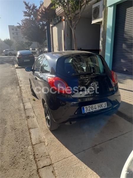 Negro Usado 2012 Ford Ka Titanium Utilitario | 3300 € (Buen precio) - Imagen 1/4