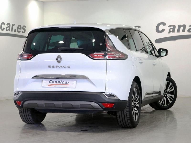 Begagnad Renault Espace Initiale Paris 200 HK (147 kW) 2019 Vit Minibuss