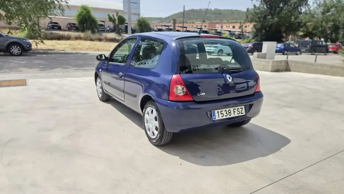 Usado Renault Clio Authentique 75 CV (55 kW) 2007 Azul Utilitario