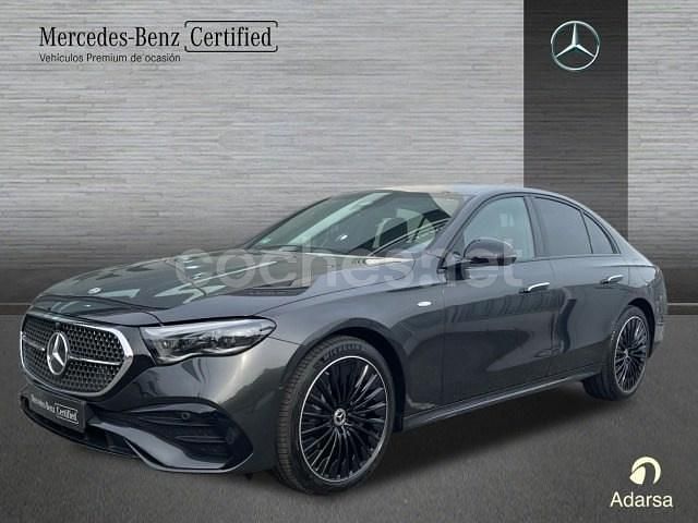 Gris / plata Nuevo 2025 Mercedes E300 Berlina | 72.000 € (Precio justo) - Imagen 1/4