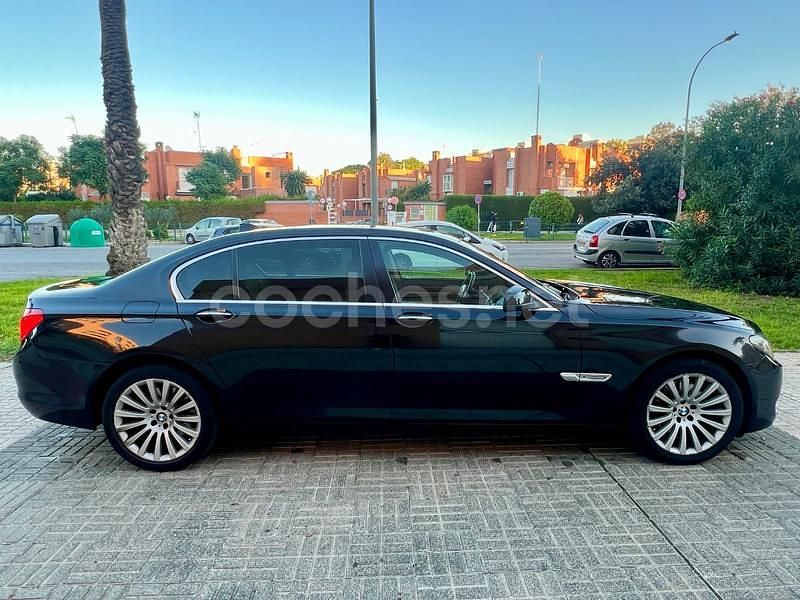 Usado BMW 740L 326 CV (239 kW) 2010 Negro Berlina