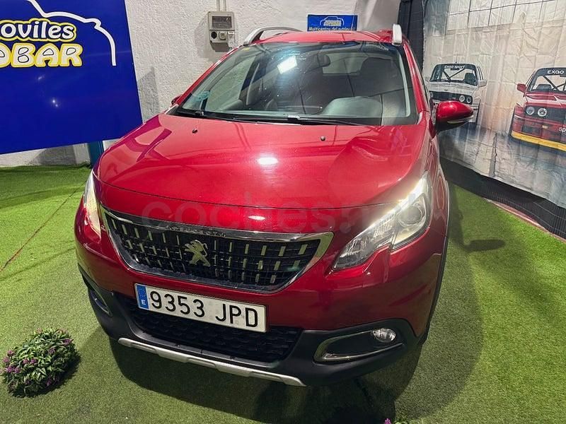Usado Peugeot 2008 Allure 110 CV (80 kW) 2016 Granate SUV
