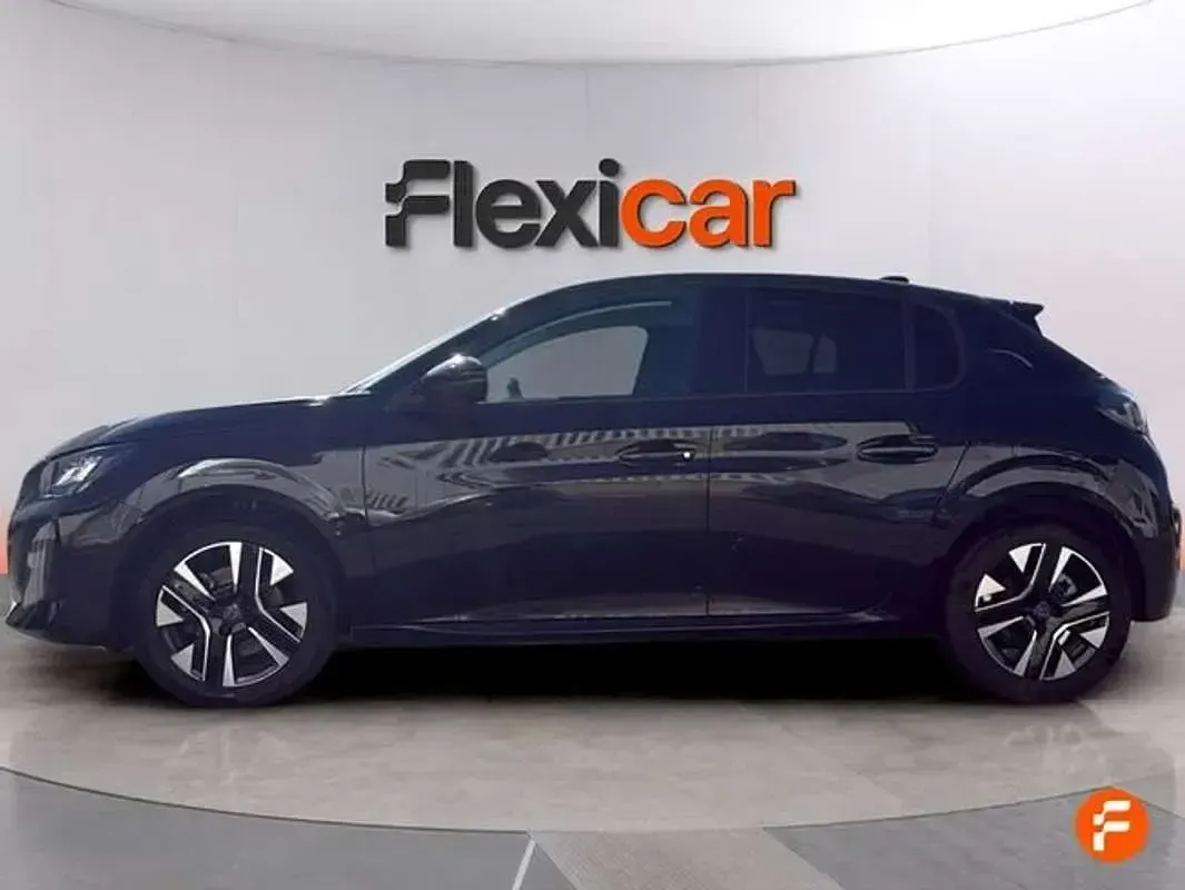 Usado Peugeot 208 Allure 101 CV (74 kW) 2025 Negro Utilitario