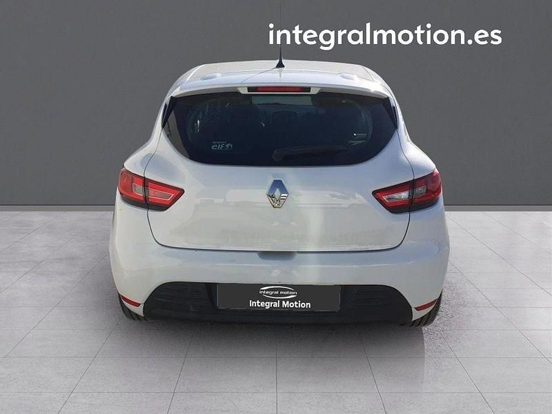 Usado Renault Clio IV Business 75 CV (55 kW) 2019 Blanco Berlina