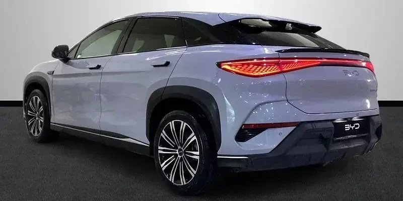 Nuevo BYD Sealion 7 Comfort 230 kW (313 CV) 2026 Gris claro SUV