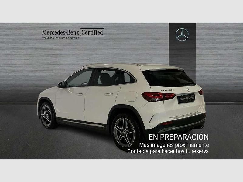 Usado Mercedes GLA200 150 CV (110 kW) 2022 SUV