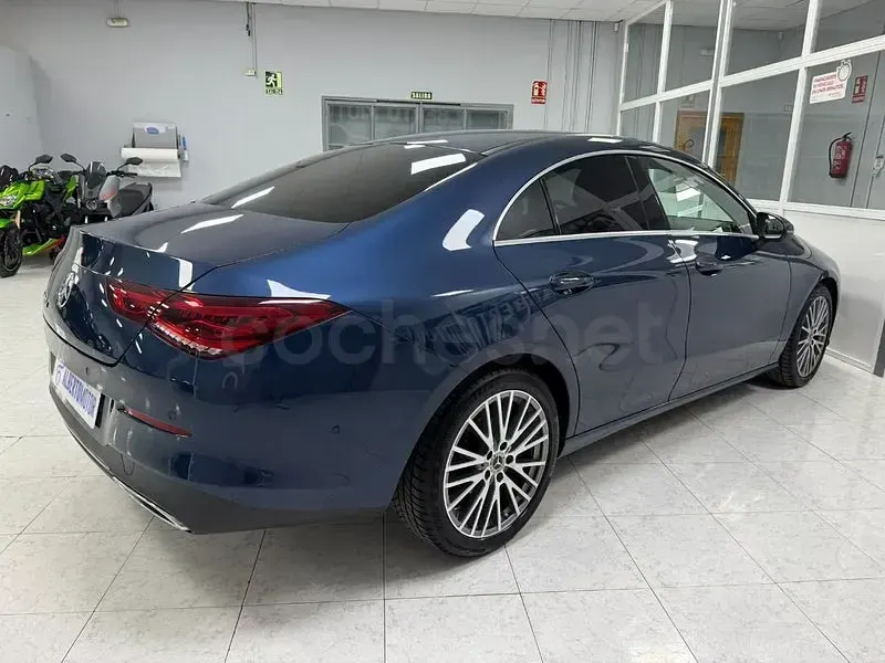 Usado Mercedes CLA200 150 CV (110 kW) 2022 Azul Berlina