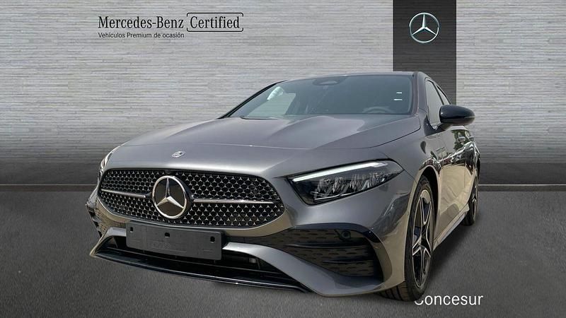 Gris Nuevo 2025 Mercedes A200 Berlina | 38.499 € (Precio justo) - Imagen 1/4