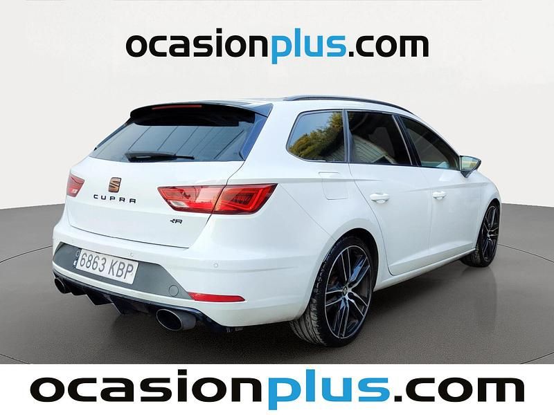 Usado Seat Leon FR 150 CV (110 kW) 2017 Blanco Familiar