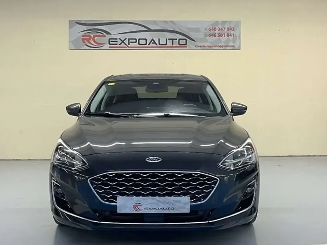 Usado Ford Focus Vignale 125 CV (91 kW) 2018 Gris Utilitario