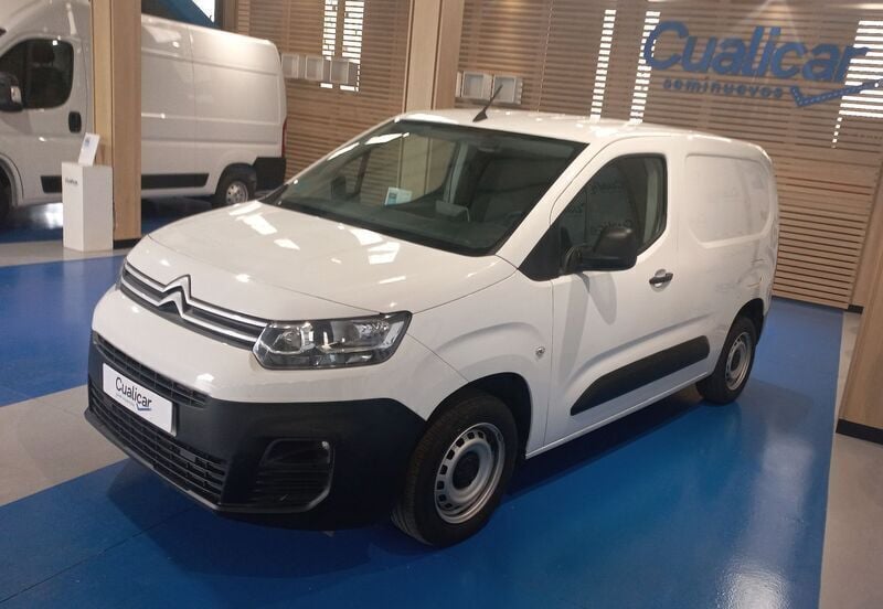 Usado Citroën Berlingo 100 CV (73 kW) 2022 Blanco Monovolumen