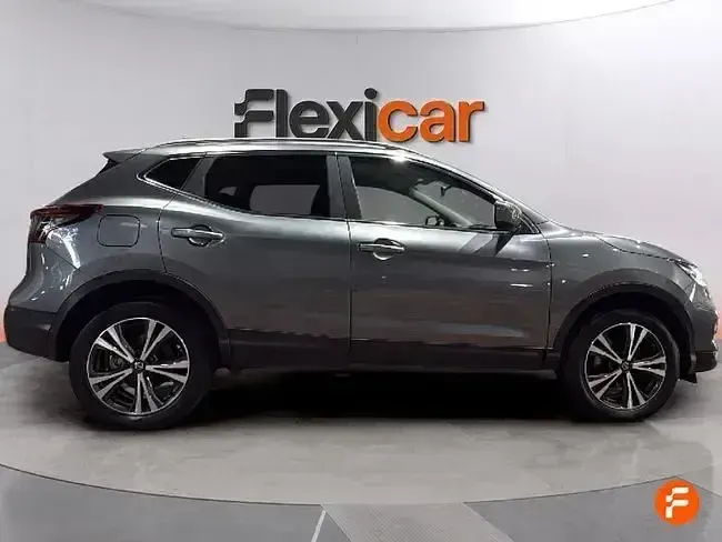 Usado Nissan Qashqai Acenta 140 CV (102 kW) 2020 Gris SUV