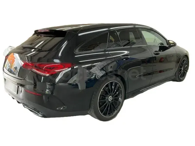 Usado Mercedes CLA220 Shooting Brake 190 CV (139 kW) 2020 Negro Familiar