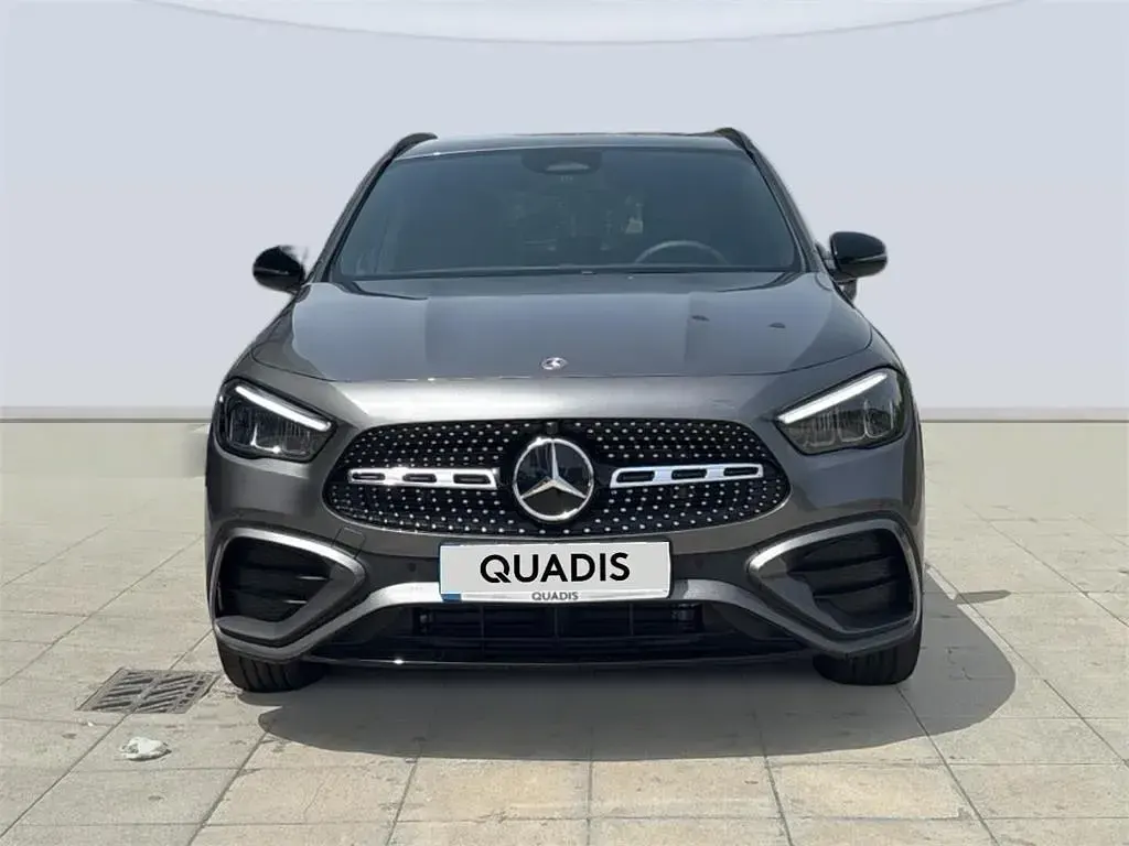 Nuevo Mercedes GLA200 150 CV (110 kW) 2026 Gris montaña SUV