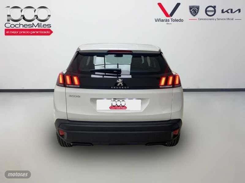 Usado Peugeot 3008 Active 131 CV (96 kW) 2022 Blanco SUV
