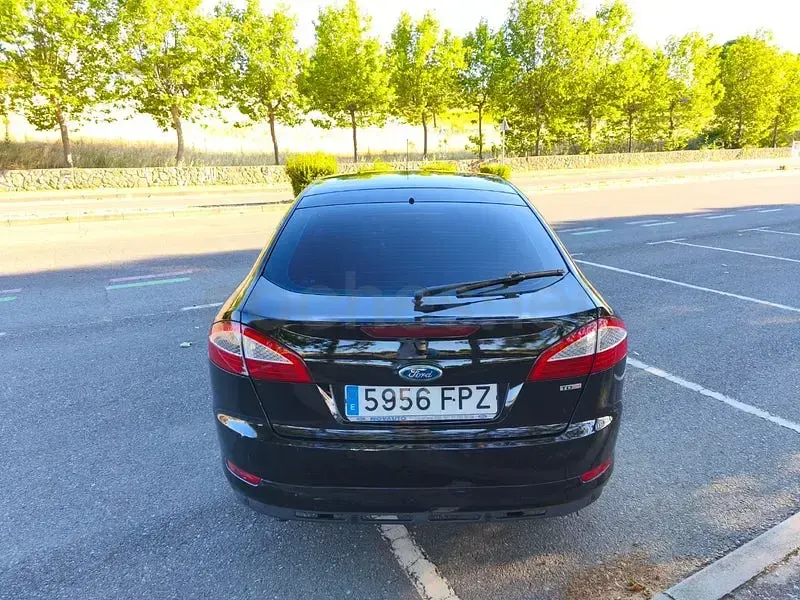 Usado Ford Mondeo Titanium 140 CV (102 kW) 2007 Negro Berlina