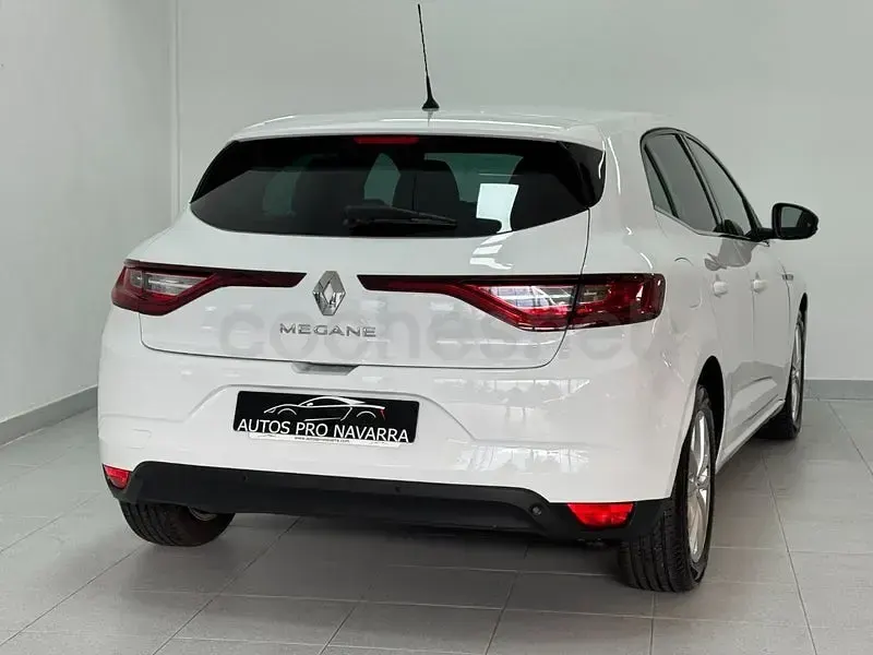 Usado Renault Mégane Zen 132 CV (97 kW) 2016 Blanco Berlina
