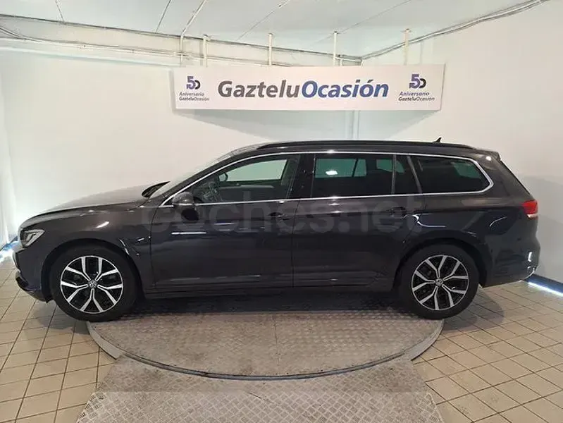 Usado VW Passat Advance 150 CV (110 kW) 2019 Negro Familiar