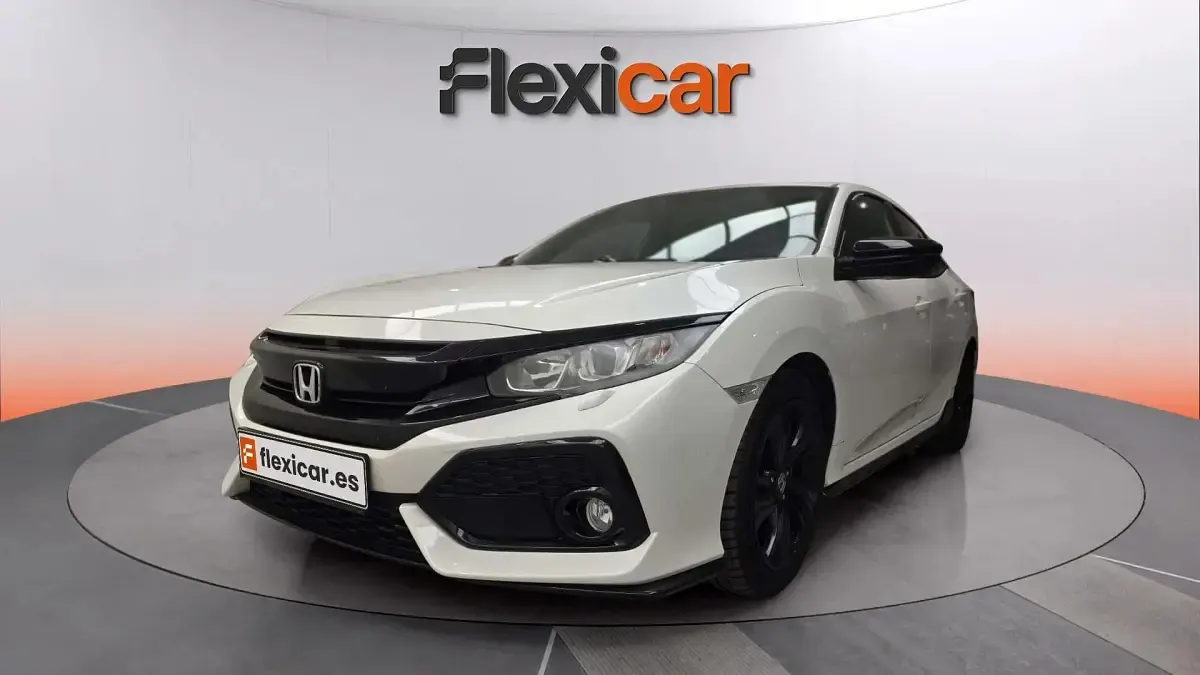 Usado Honda Civic Dynamic 126 CV (92 kW) 2019 Blanco Utilitario