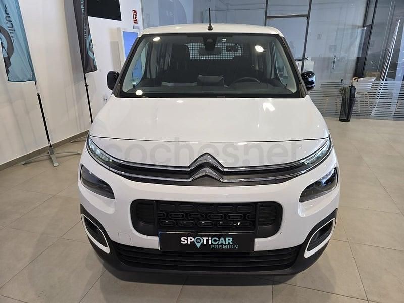 Usado Citroën Berlingo Feel 102 CV (75 kW) 2023 Blanco Monovolumen